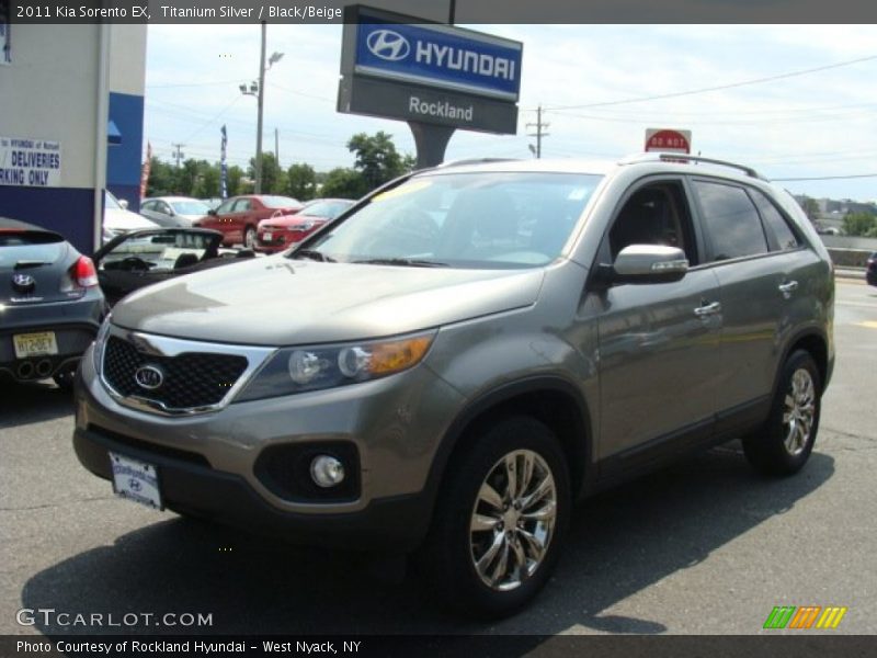 Titanium Silver / Black/Beige 2011 Kia Sorento EX