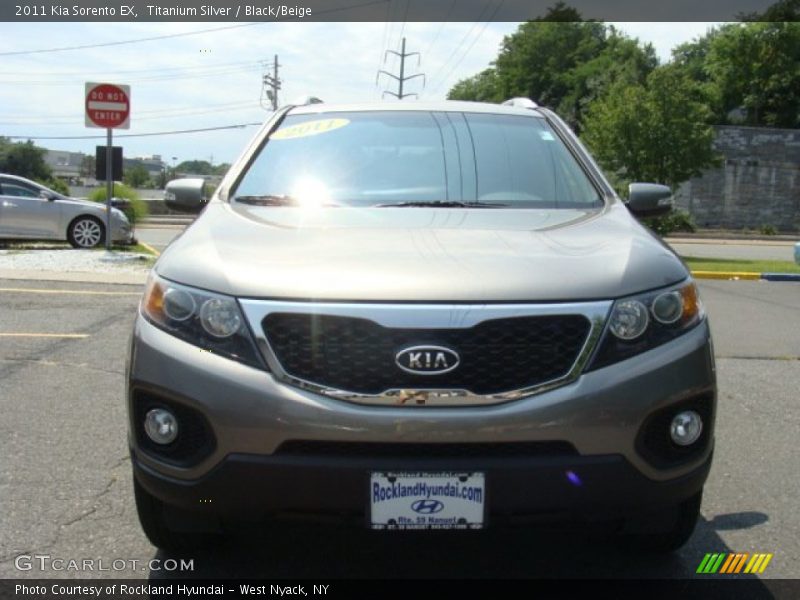 Titanium Silver / Black/Beige 2011 Kia Sorento EX