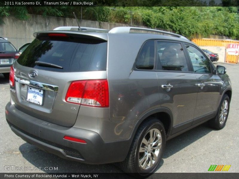 Titanium Silver / Black/Beige 2011 Kia Sorento EX
