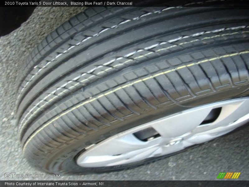 Blazing Blue Pearl / Dark Charcoal 2010 Toyota Yaris 5 Door Liftback