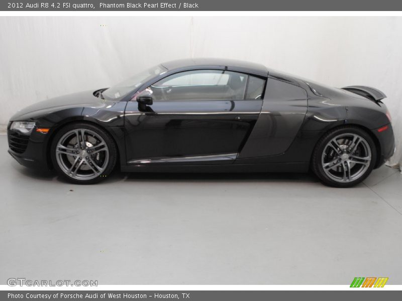  2012 R8 4.2 FSI quattro Phantom Black Pearl Effect