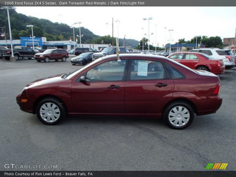 Dark Toreador Red Metallic / Dark Flint/Light Flint 2006 Ford Focus ZX4 S Sedan