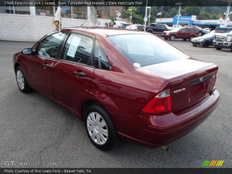 Dark Toreador Red Metallic / Dark Flint/Light Flint 2006 Ford Focus ZX4 S Sedan