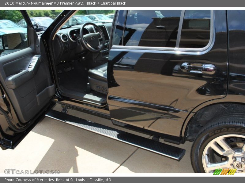 Black / Charcoal Black 2010 Mercury Mountaineer V8 Premier AWD