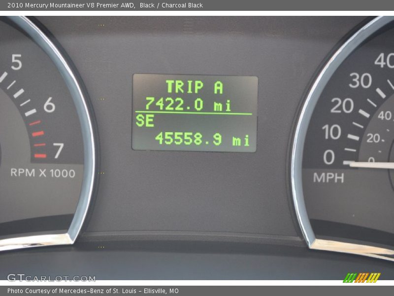 Black / Charcoal Black 2010 Mercury Mountaineer V8 Premier AWD