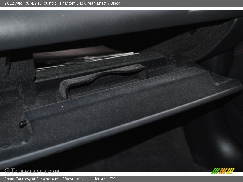 Phantom Black Pearl Effect / Black 2012 Audi R8 4.2 FSI quattro