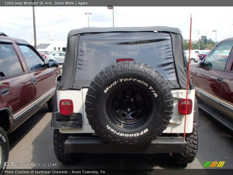 Stone White / Agate 1999 Jeep Wrangler SE 4x4