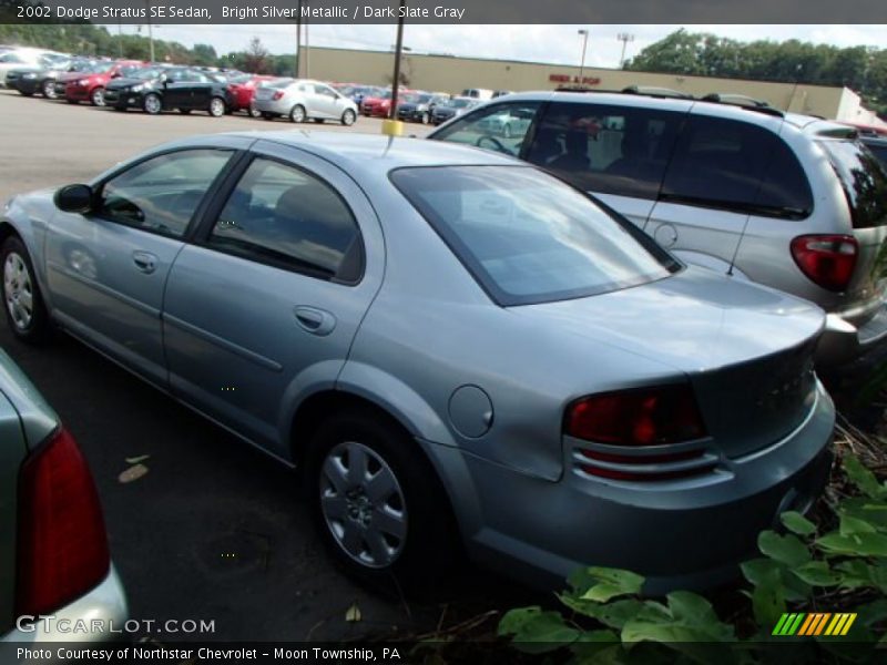 Bright Silver Metallic / Dark Slate Gray 2002 Dodge Stratus SE Sedan