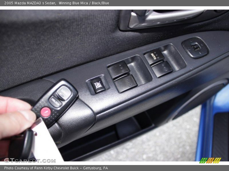 Winning Blue Mica / Black/Blue 2005 Mazda MAZDA3 s Sedan