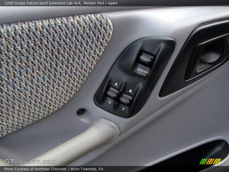 Controls of 1998 Dakota Sport Extended Cab 4x4