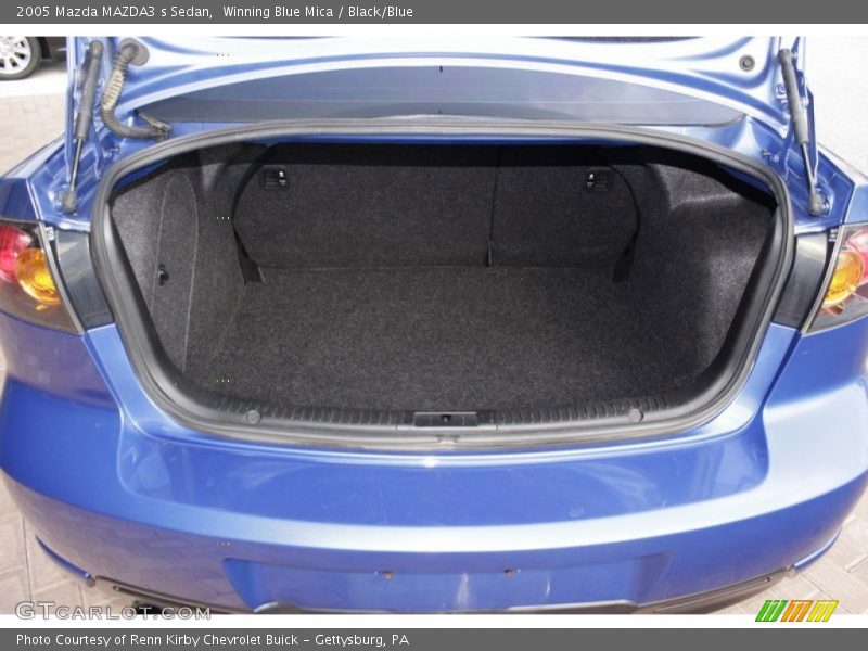  2005 MAZDA3 s Sedan Trunk