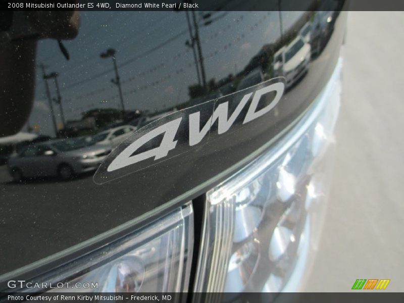 Diamond White Pearl / Black 2008 Mitsubishi Outlander ES 4WD