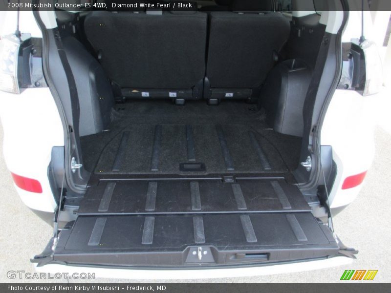  2008 Outlander ES 4WD Trunk