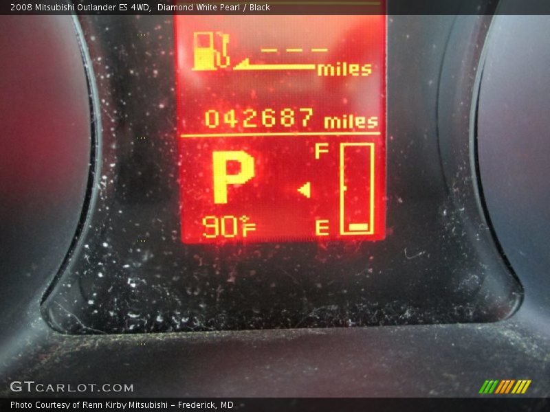 Diamond White Pearl / Black 2008 Mitsubishi Outlander ES 4WD