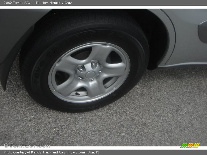 Titanium Metallic / Gray 2002 Toyota RAV4