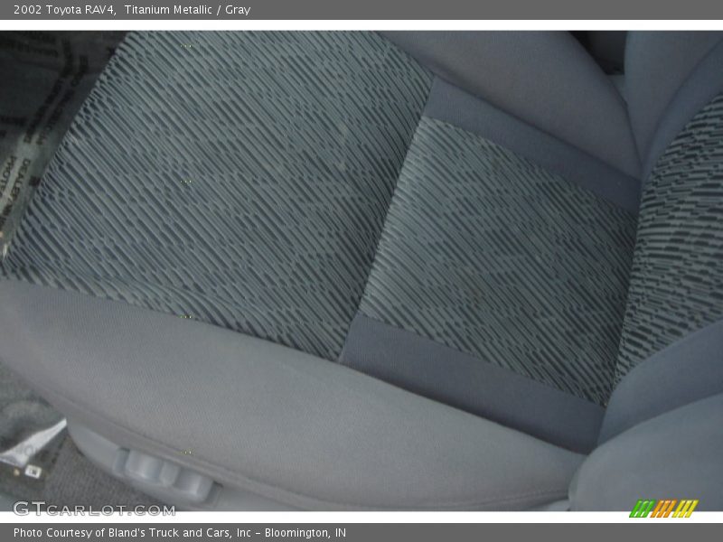 Titanium Metallic / Gray 2002 Toyota RAV4