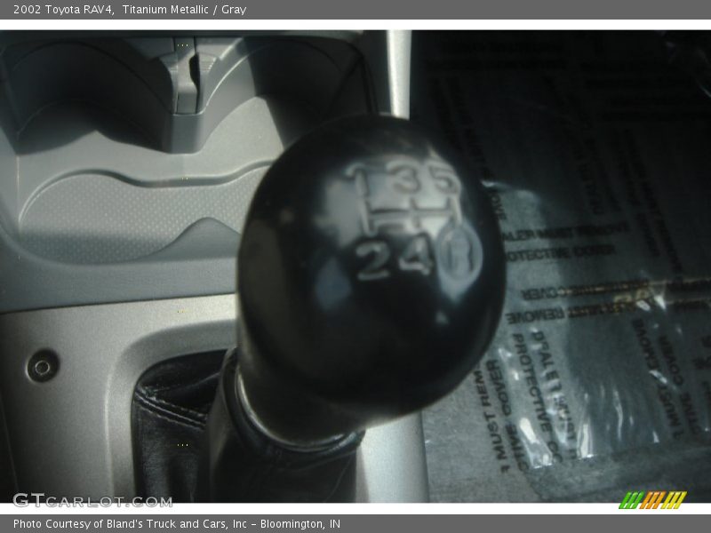 Titanium Metallic / Gray 2002 Toyota RAV4