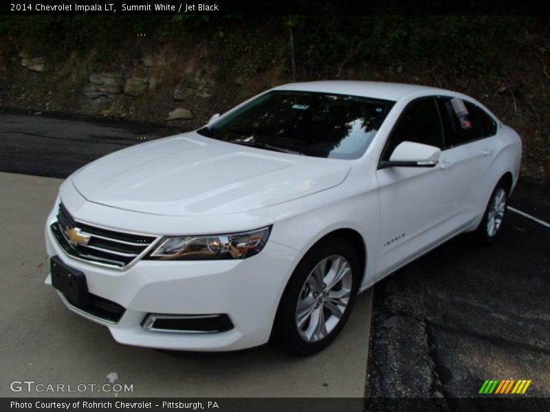 Front 3/4 View of 2014 Impala LT