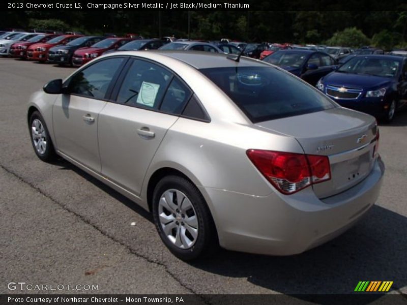 Champagne Silver Metallic / Jet Black/Medium Titanium 2013 Chevrolet Cruze LS