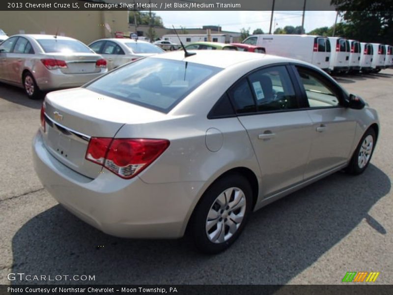 Champagne Silver Metallic / Jet Black/Medium Titanium 2013 Chevrolet Cruze LS