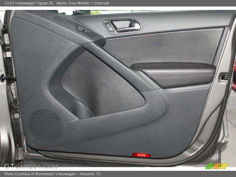 Alpine Grey Metallic / Charcoal 2010 Volkswagen Tiguan SE