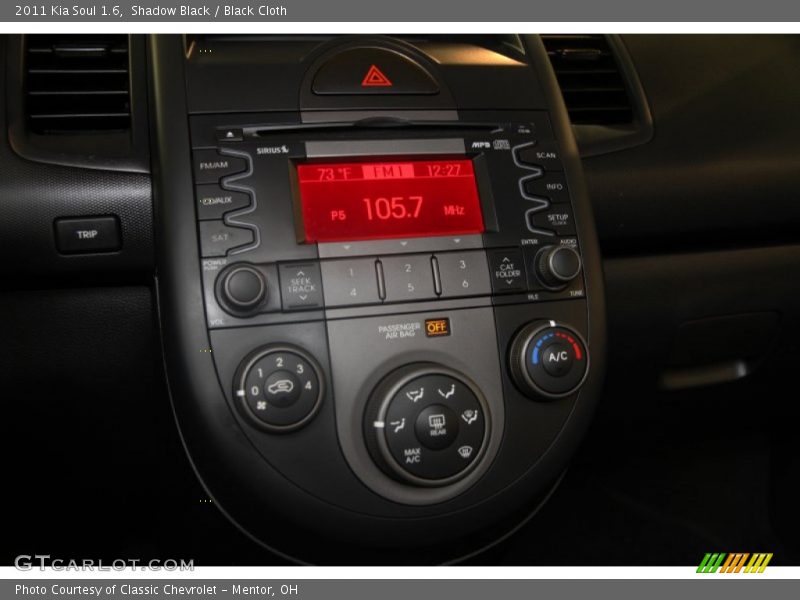 Shadow Black / Black Cloth 2011 Kia Soul 1.6