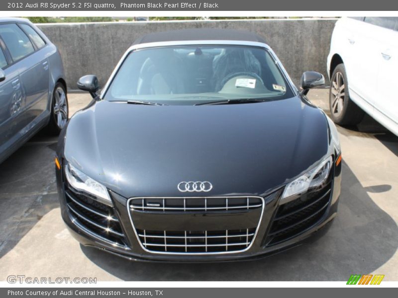  2012 R8 Spyder 5.2 FSI quattro Phantom Black Pearl Effect
