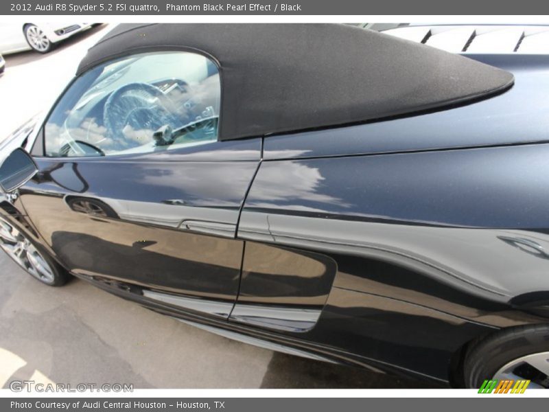 Phantom Black Pearl Effect / Black 2012 Audi R8 Spyder 5.2 FSI quattro
