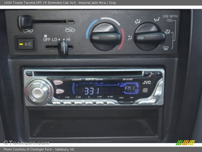Imperial Jade Mica / Gray 1999 Toyota Tacoma SR5 V6 Extended Cab 4x4