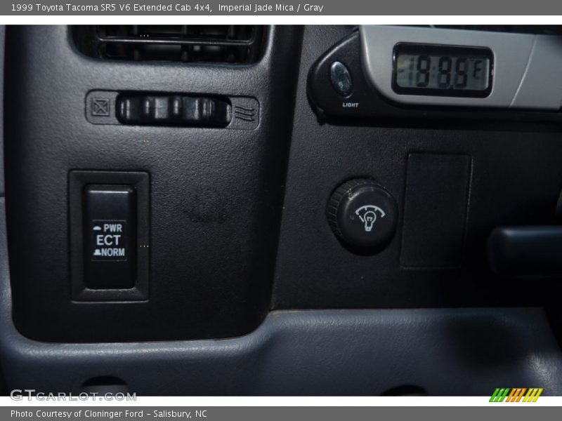 Imperial Jade Mica / Gray 1999 Toyota Tacoma SR5 V6 Extended Cab 4x4