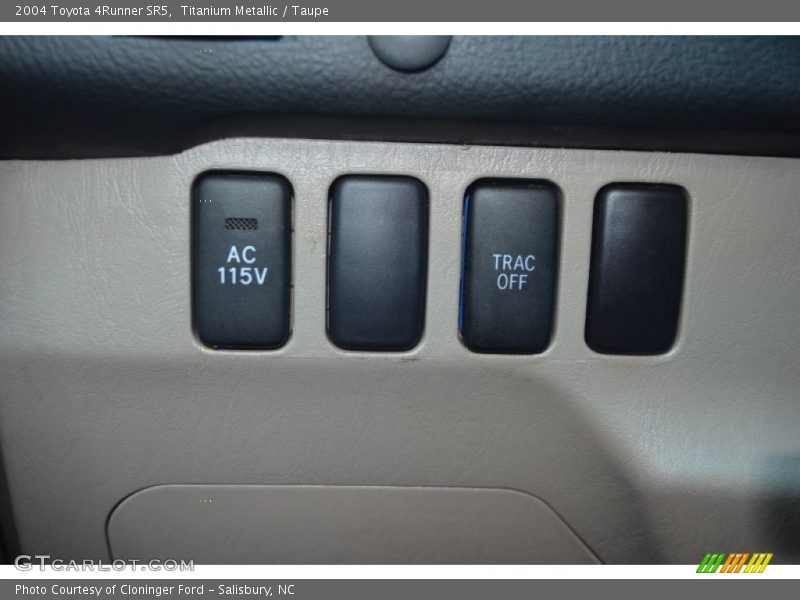 Titanium Metallic / Taupe 2004 Toyota 4Runner SR5