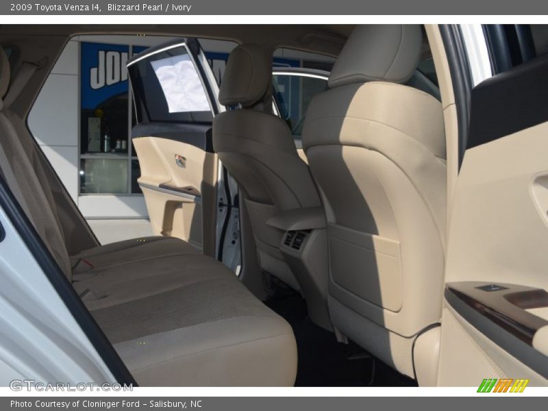 Blizzard Pearl / Ivory 2009 Toyota Venza I4