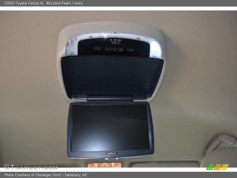 Blizzard Pearl / Ivory 2009 Toyota Venza I4