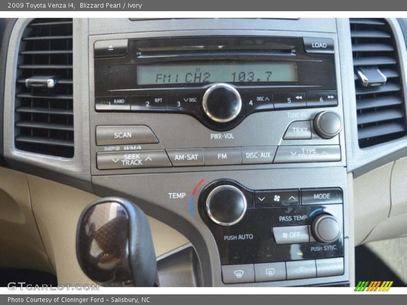 Blizzard Pearl / Ivory 2009 Toyota Venza I4