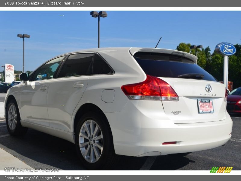 Blizzard Pearl / Ivory 2009 Toyota Venza I4