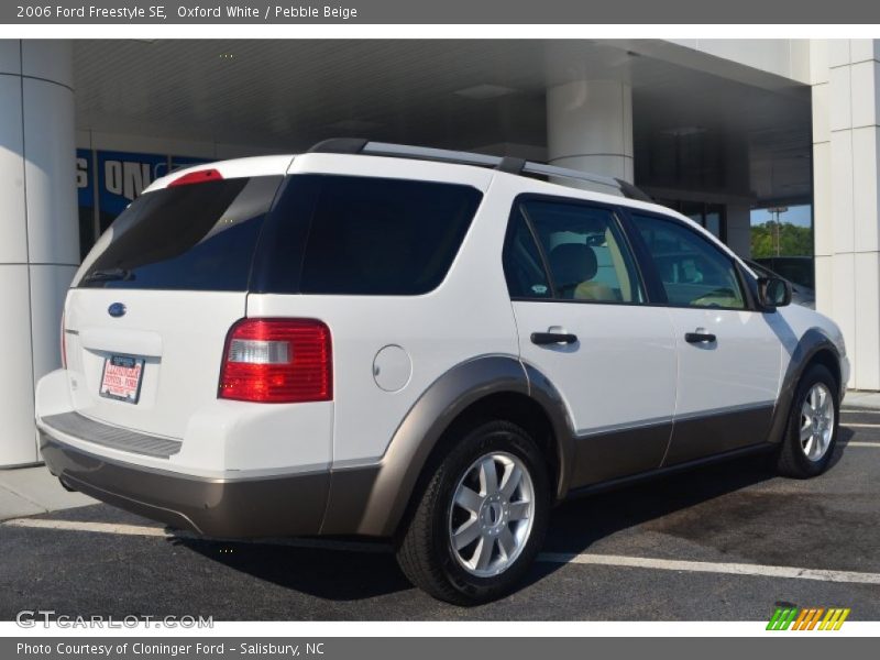 Oxford White / Pebble Beige 2006 Ford Freestyle SE