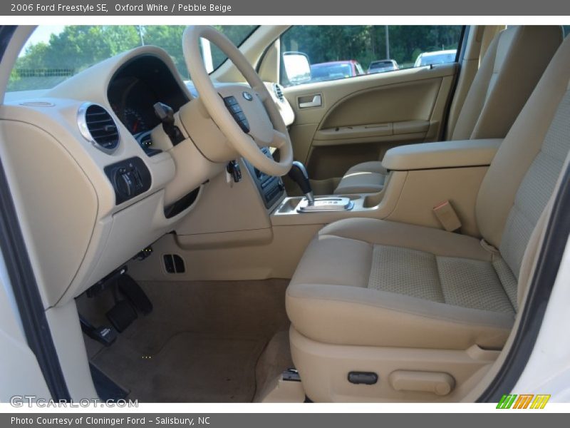 Oxford White / Pebble Beige 2006 Ford Freestyle SE