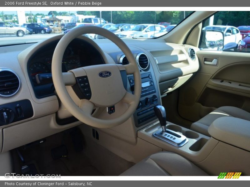 Oxford White / Pebble Beige 2006 Ford Freestyle SE