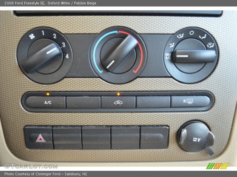 Oxford White / Pebble Beige 2006 Ford Freestyle SE