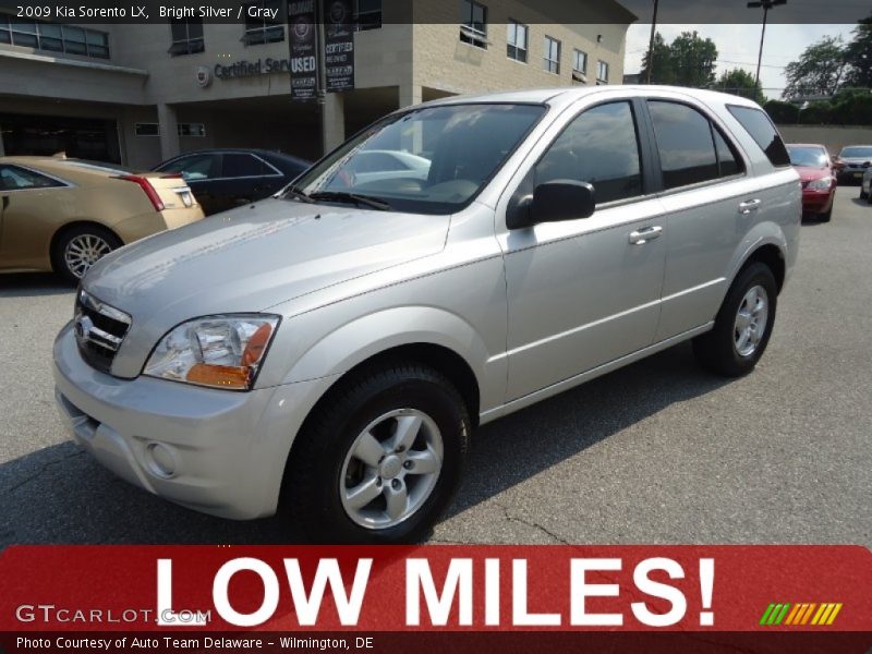 Bright Silver / Gray 2009 Kia Sorento LX