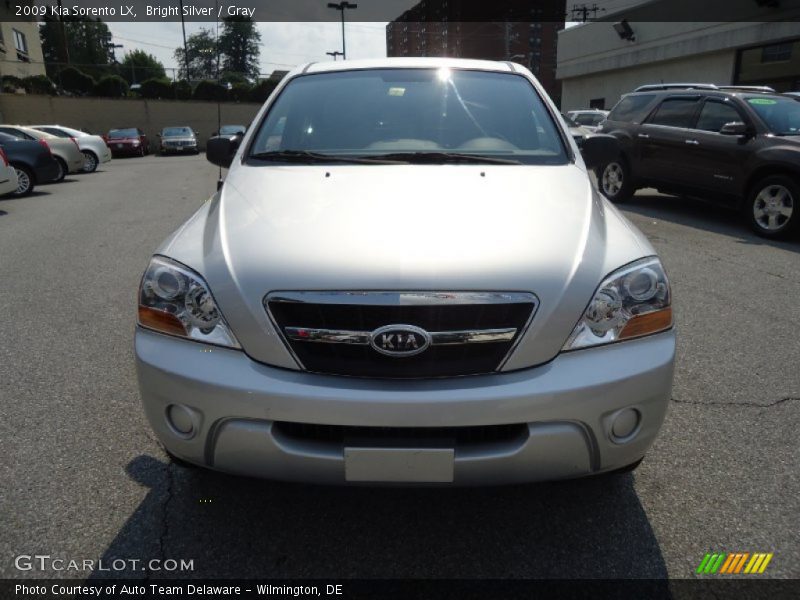 Bright Silver / Gray 2009 Kia Sorento LX