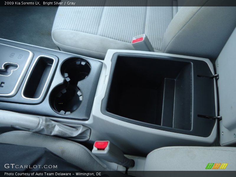 Bright Silver / Gray 2009 Kia Sorento LX