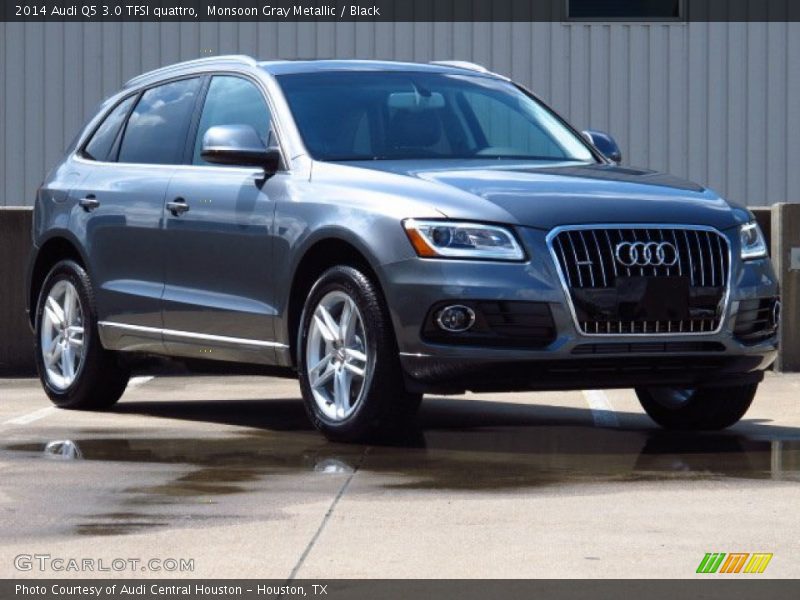 Front 3/4 View of 2014 Q5 3.0 TFSI quattro