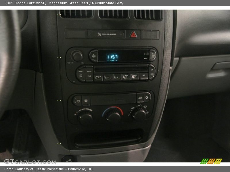 Magnesium Green Pearl / Medium Slate Gray 2005 Dodge Caravan SE
