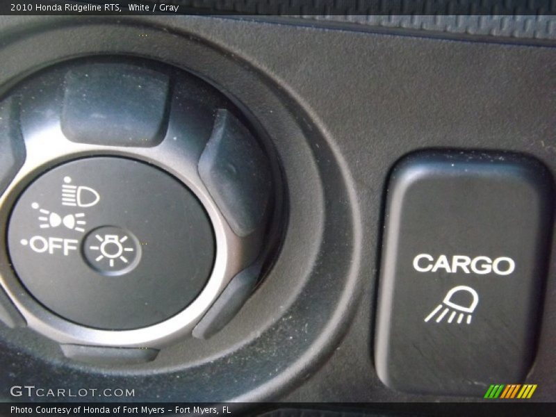 White / Gray 2010 Honda Ridgeline RTS