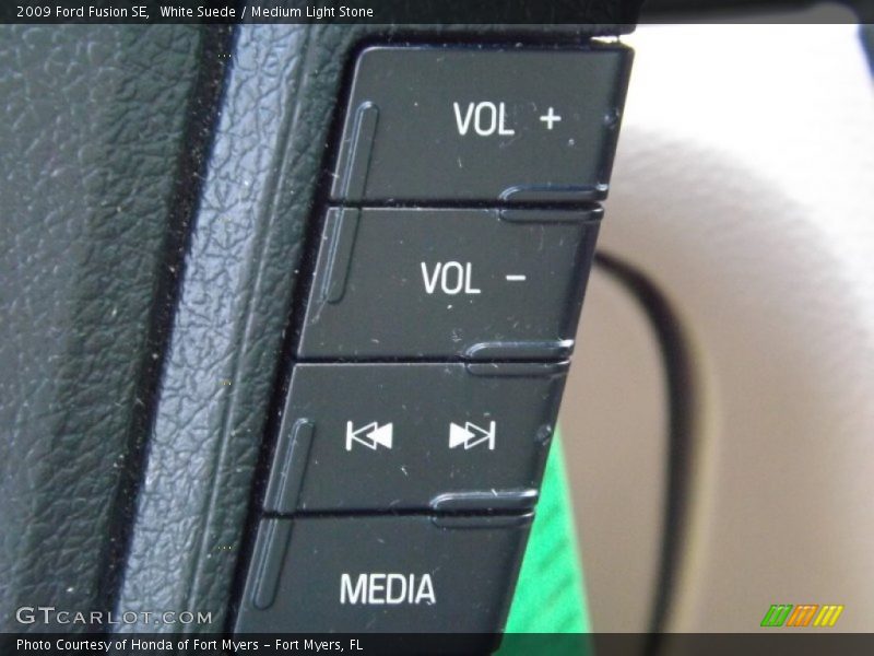 White Suede / Medium Light Stone 2009 Ford Fusion SE