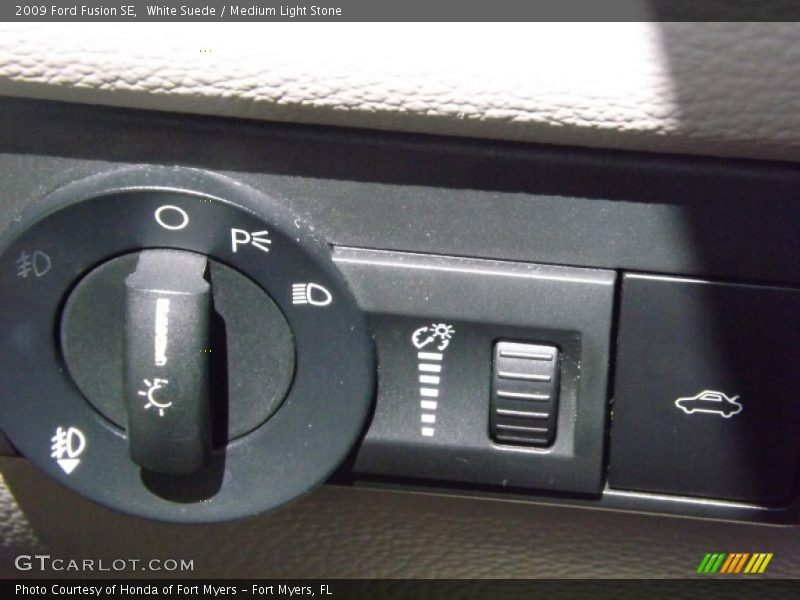 White Suede / Medium Light Stone 2009 Ford Fusion SE