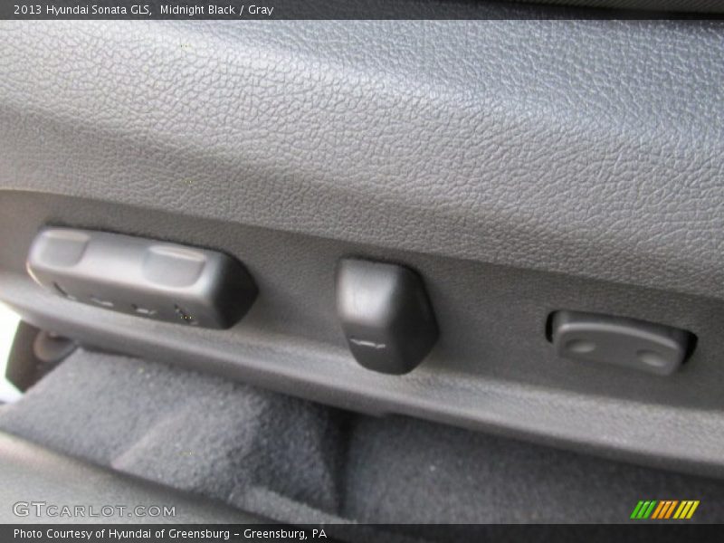 Midnight Black / Gray 2013 Hyundai Sonata GLS