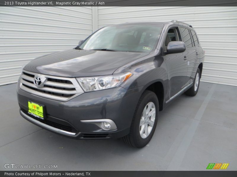 Magnetic Gray Metallic / Ash 2013 Toyota Highlander V6