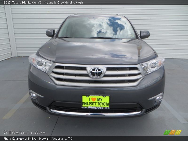 Magnetic Gray Metallic / Ash 2013 Toyota Highlander V6